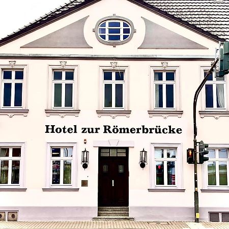 Hotel Zur Roemerbruecke نيوفيد المظهر الخارجي الصورة